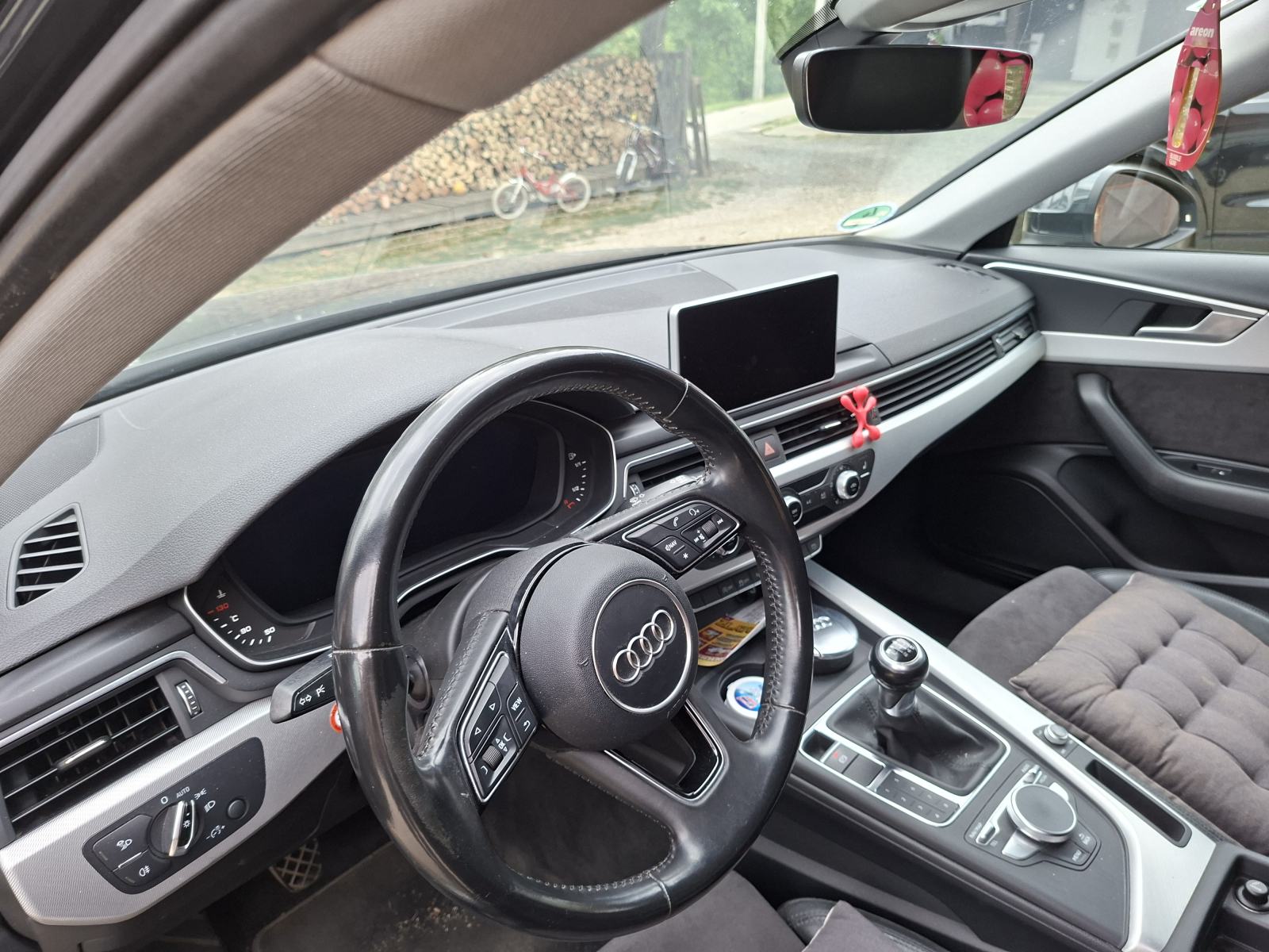 Audi A4 Avant 2,0 TDI, fotografija 10