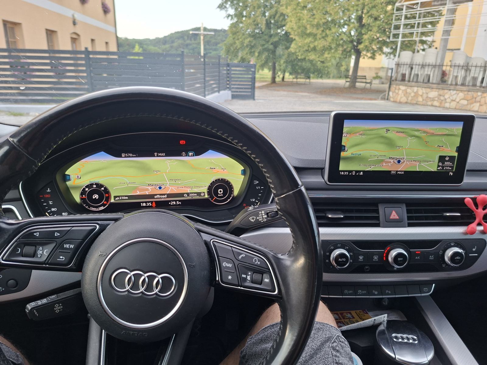 Audi A4 Avant 2,0 TDI, fotografija 13