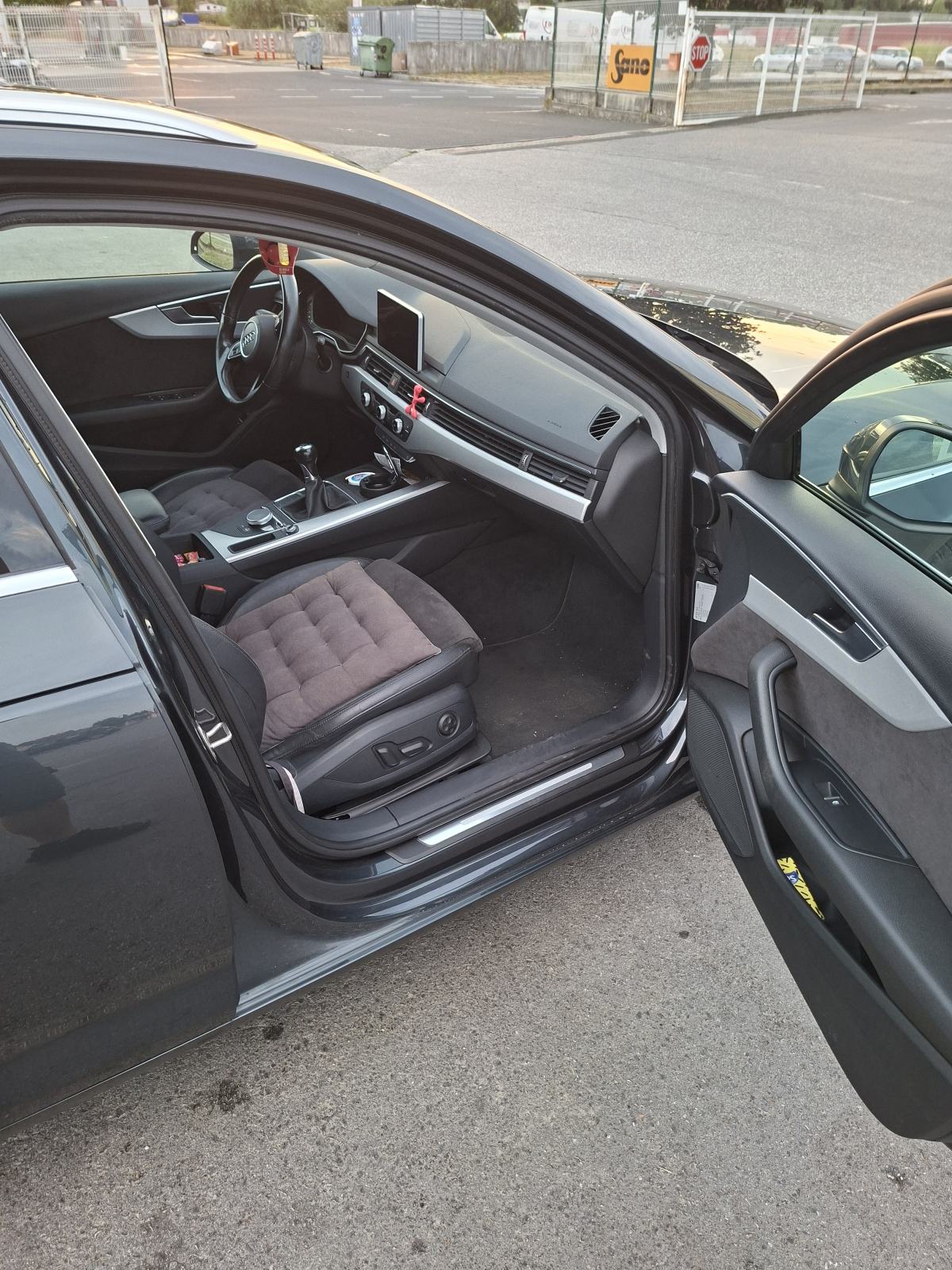 Audi A4 Avant 2,0 TDI, fotografija 17