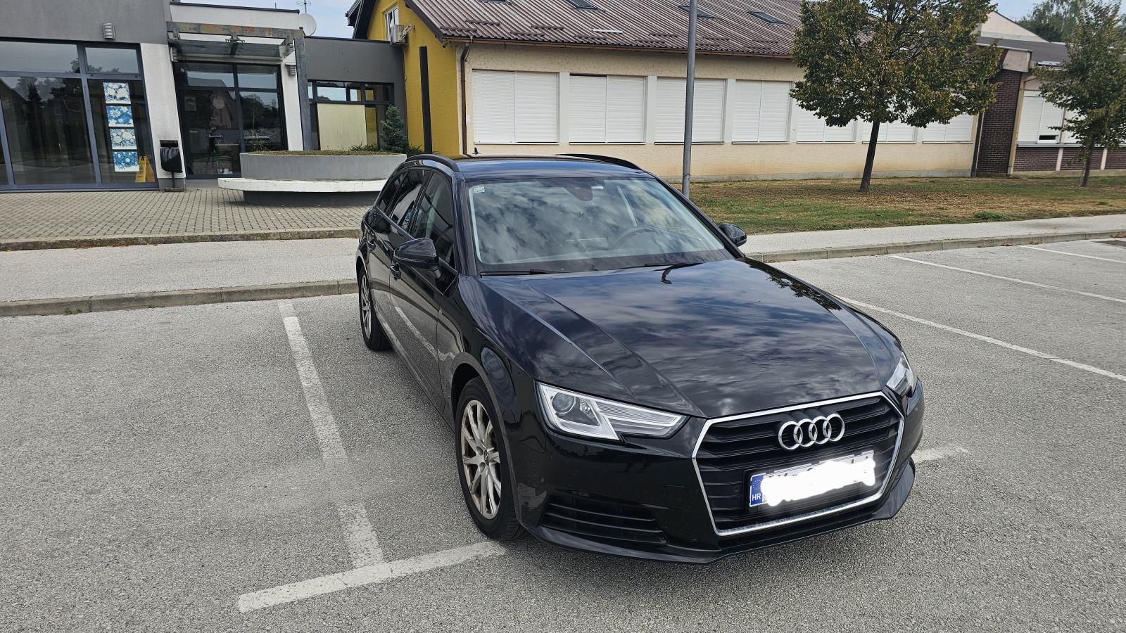 Audi A4 Avant 2,0 TDI, fotografija 4