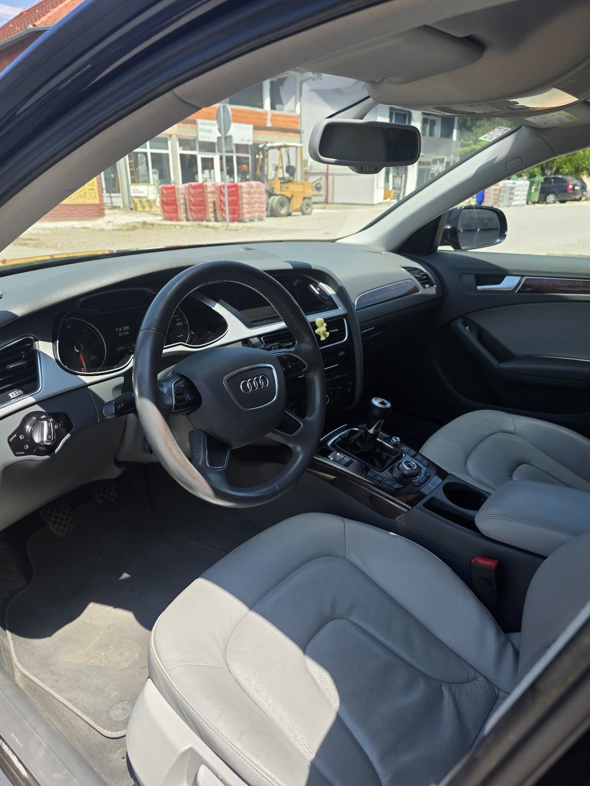 Audi A4 Avant 2,0 TDI, fotografija 8