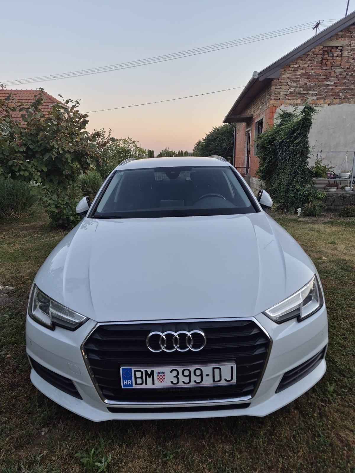 Audi A4 Avant 2,0 TDI, fotografija 2