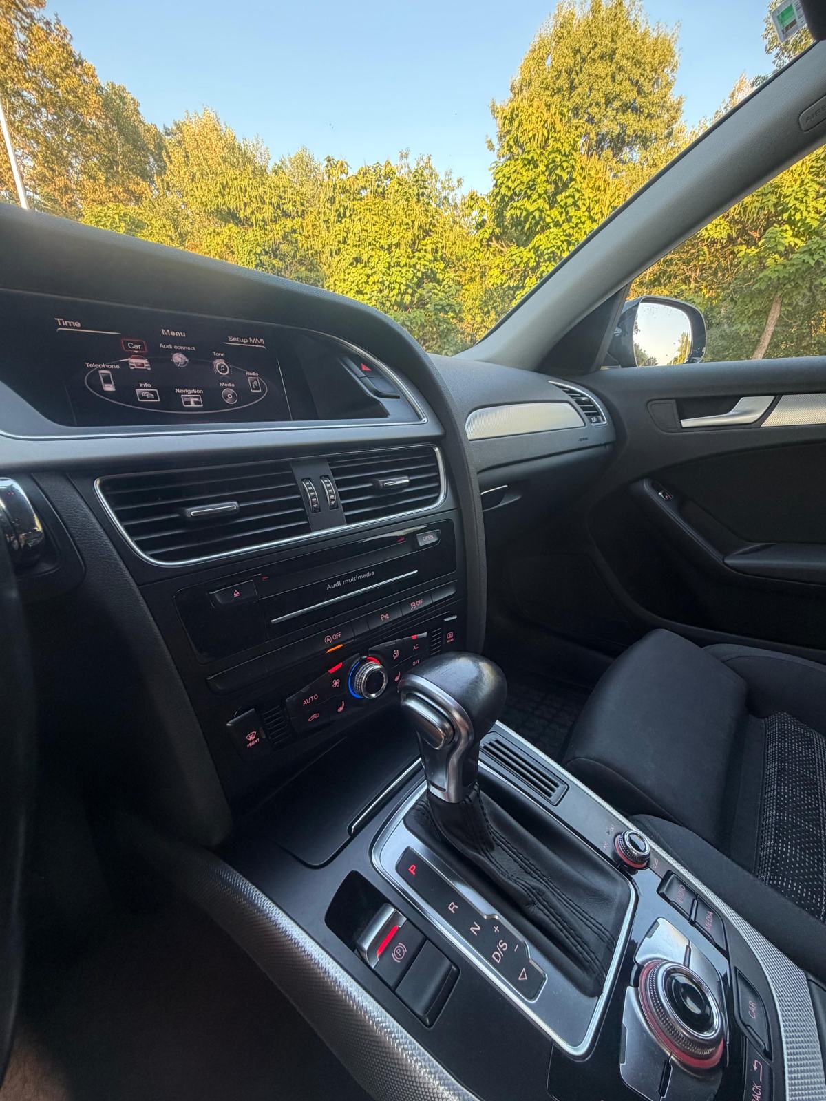Audi A4 Avant 2,0 TDI, fotografija 3