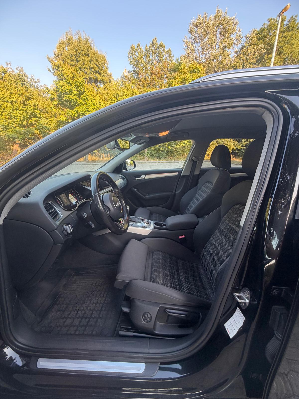 Audi A4 Avant 2,0 TDI, fotografija 15