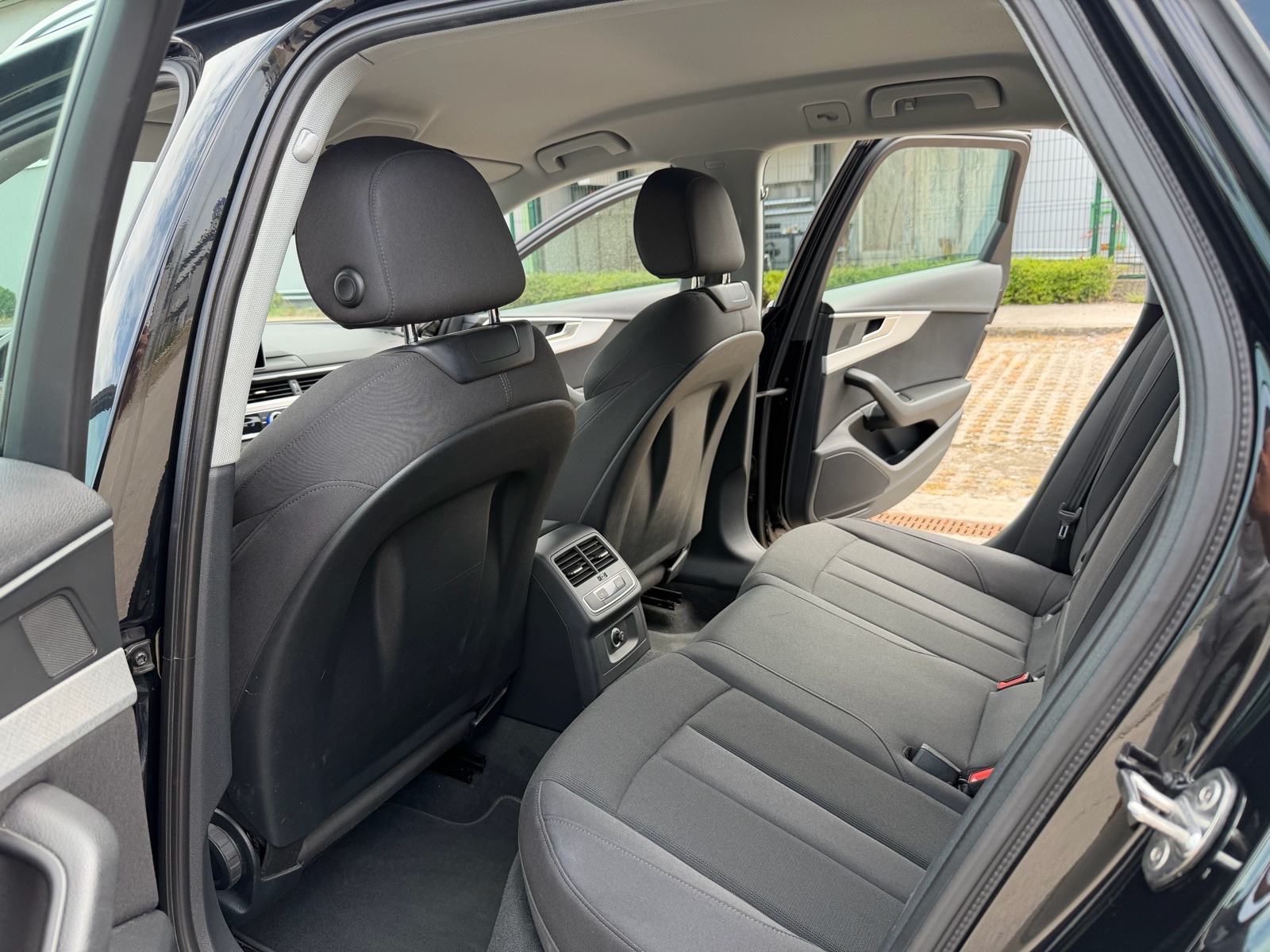 Audi A4 Avant 2,0 TDI SLINE* NAVIGACIJA,RADARI,XENON*, fotografija 12