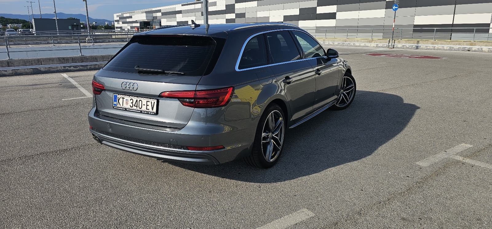 Audi A4 Avant 2,0 TDI Sport, fotografija 6
