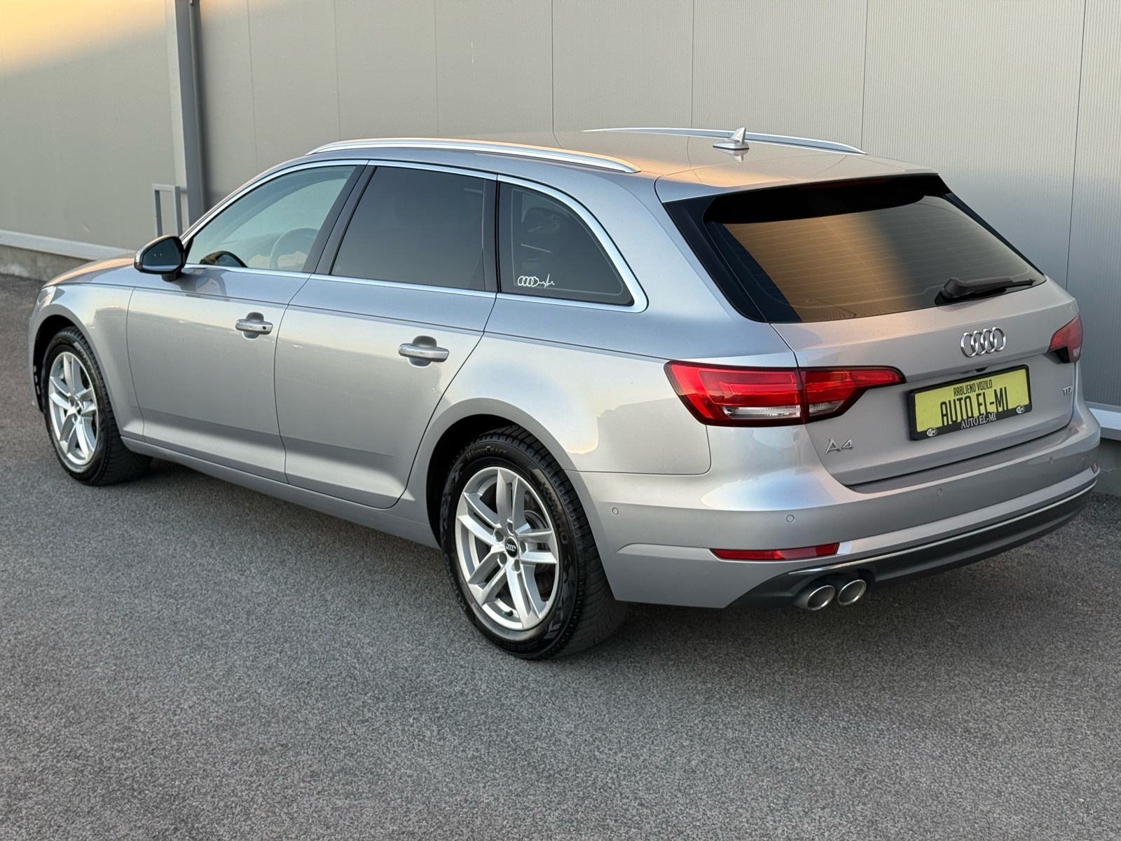 Audi A4 Avant 2,0 TDI Sport *S-Tronic*KAMERE 360*VIRTUAL*VELIKI SERVIS, fotografija 8