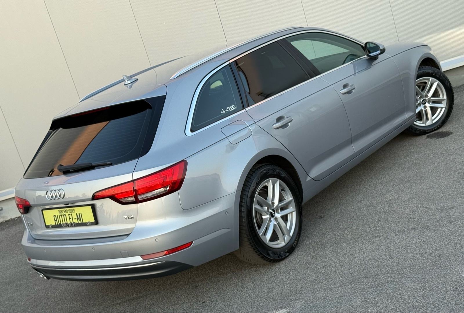 Audi A4 Avant 2,0 TDI Sport *S-Tronic*KAMERE 360*VIRTUAL*VELIKI SERVIS, pogled izvana - slika 2