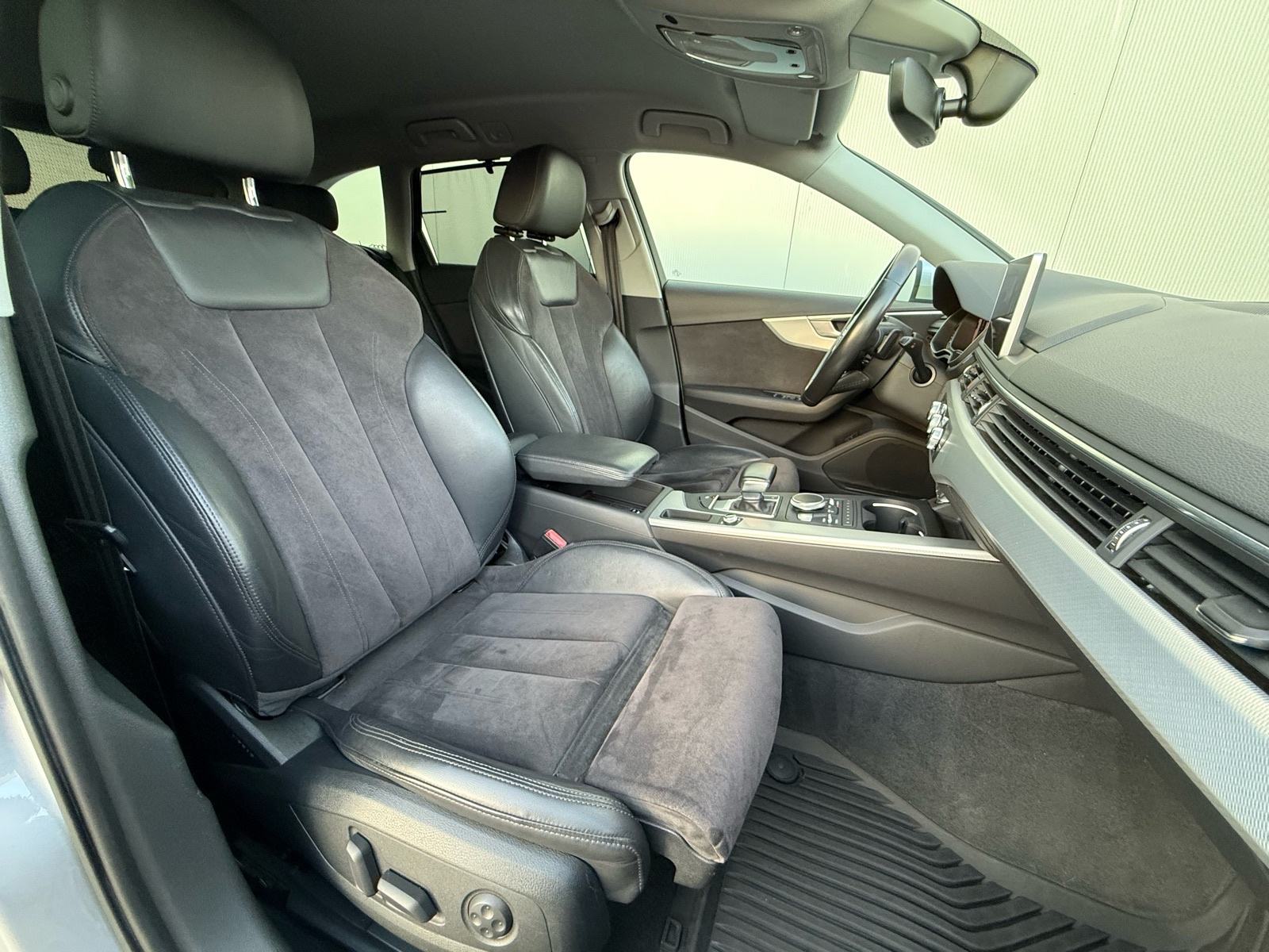 Audi A4 Avant 2,0 TDI Sport *S-Tronic*KAMERE 360*VIRTUAL*VELIKI SERVIS, fotografija 18