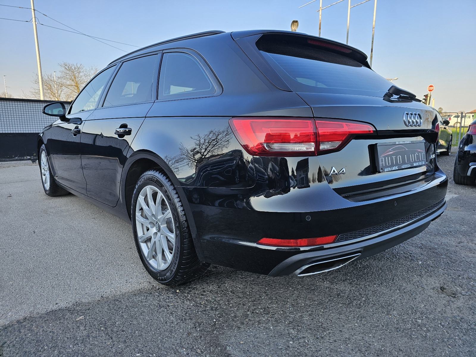 Audi A4 Avant 2,0 TDI ***TOP-STANJE***VELIKI-SERVIS**FACELIFT-MODEL**, fotografija 7