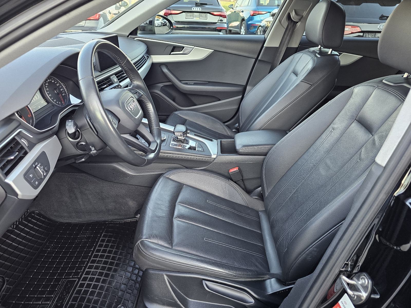Audi A4 Avant 2,0 TDI ***TOP-STANJE***VELIKI-SERVIS**FACELIFT-MODEL**, fotografija 9