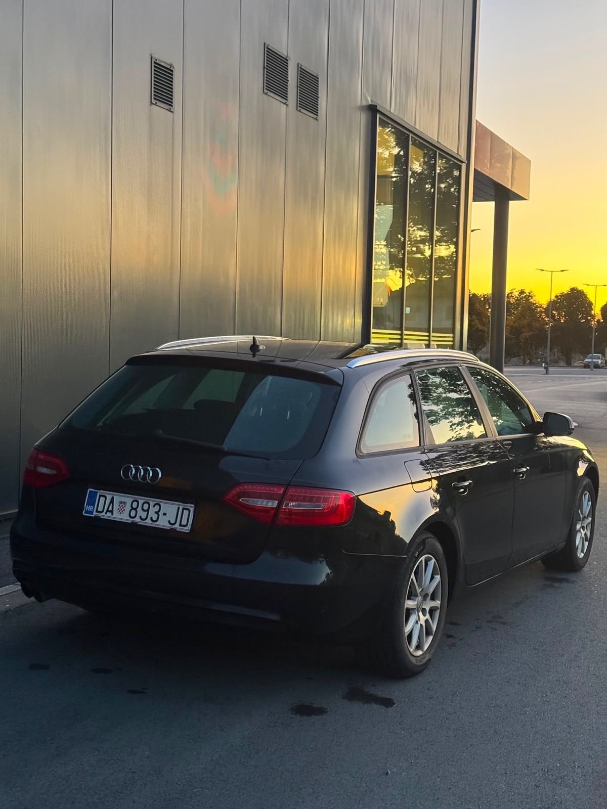 Audi A4 Avant 2,0 TDI S-tronic 8 brzina full o, fotografija 5