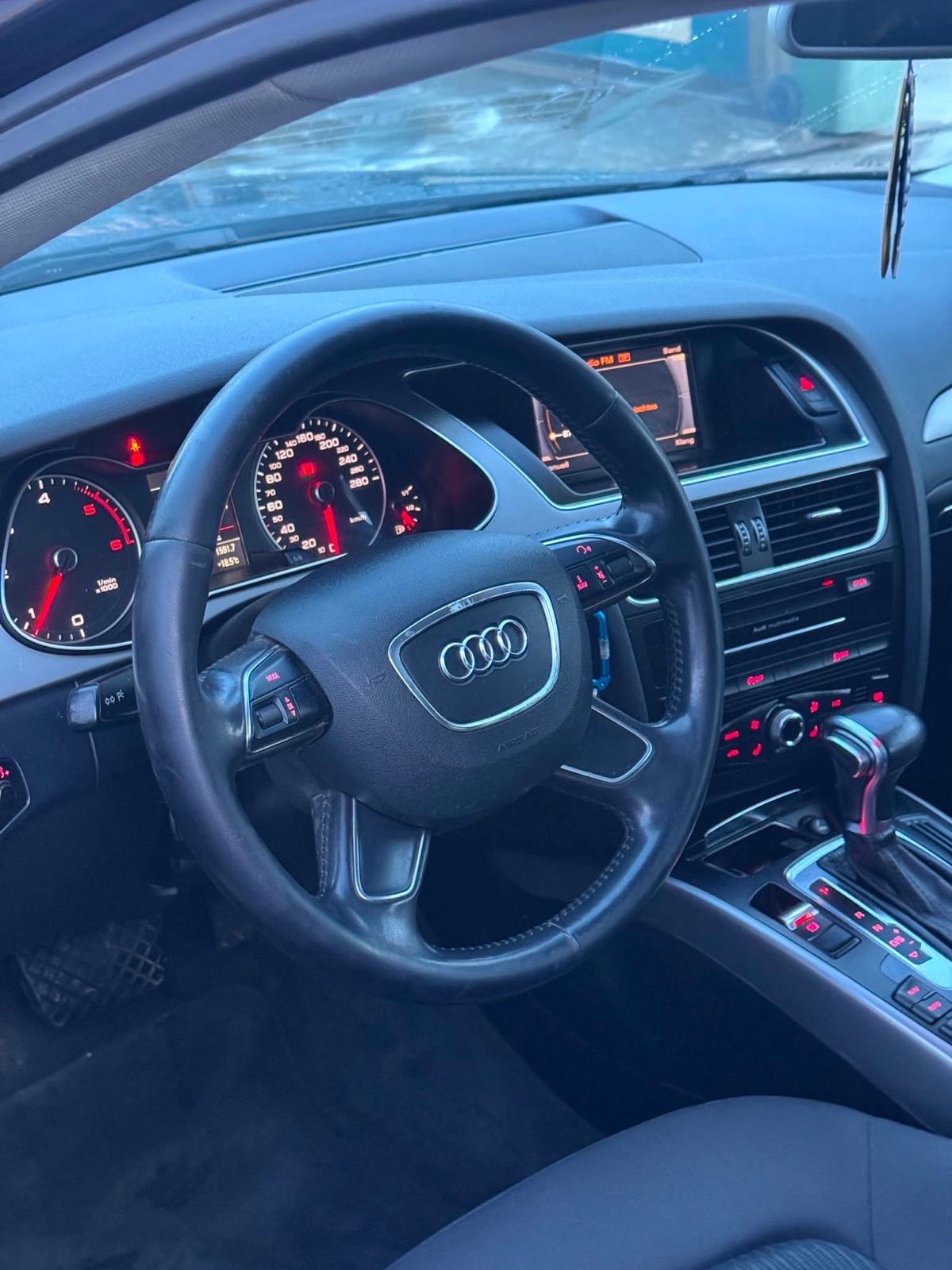 Audi A4 Avant 2,0 TDI S-tronic 8 brzina full o, fotografija 10