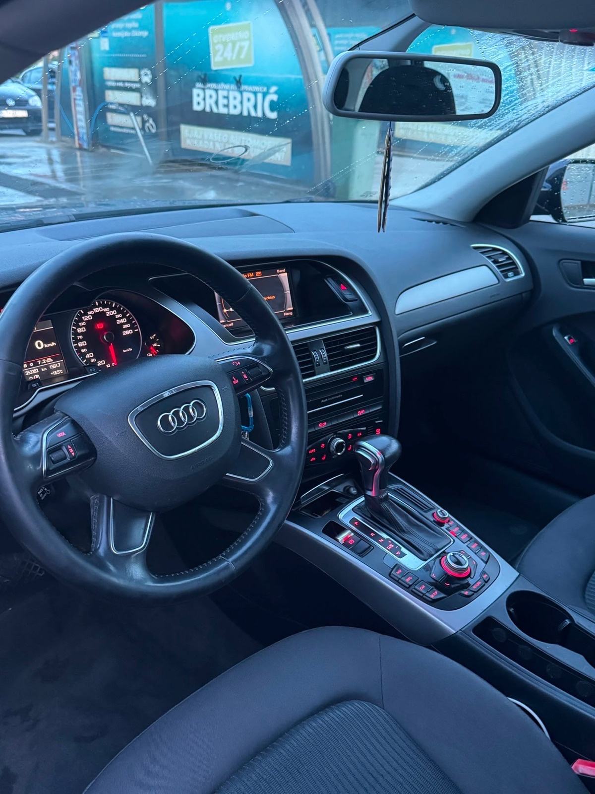 Audi A4 Avant 2,0 TDI S-tronic 8 brzina full o, fotografija 11