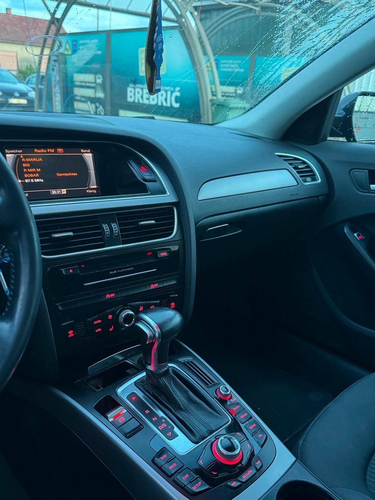 Audi A4 Avant 2,0 TDI S-tronic 8 brzina full o, fotografija 12