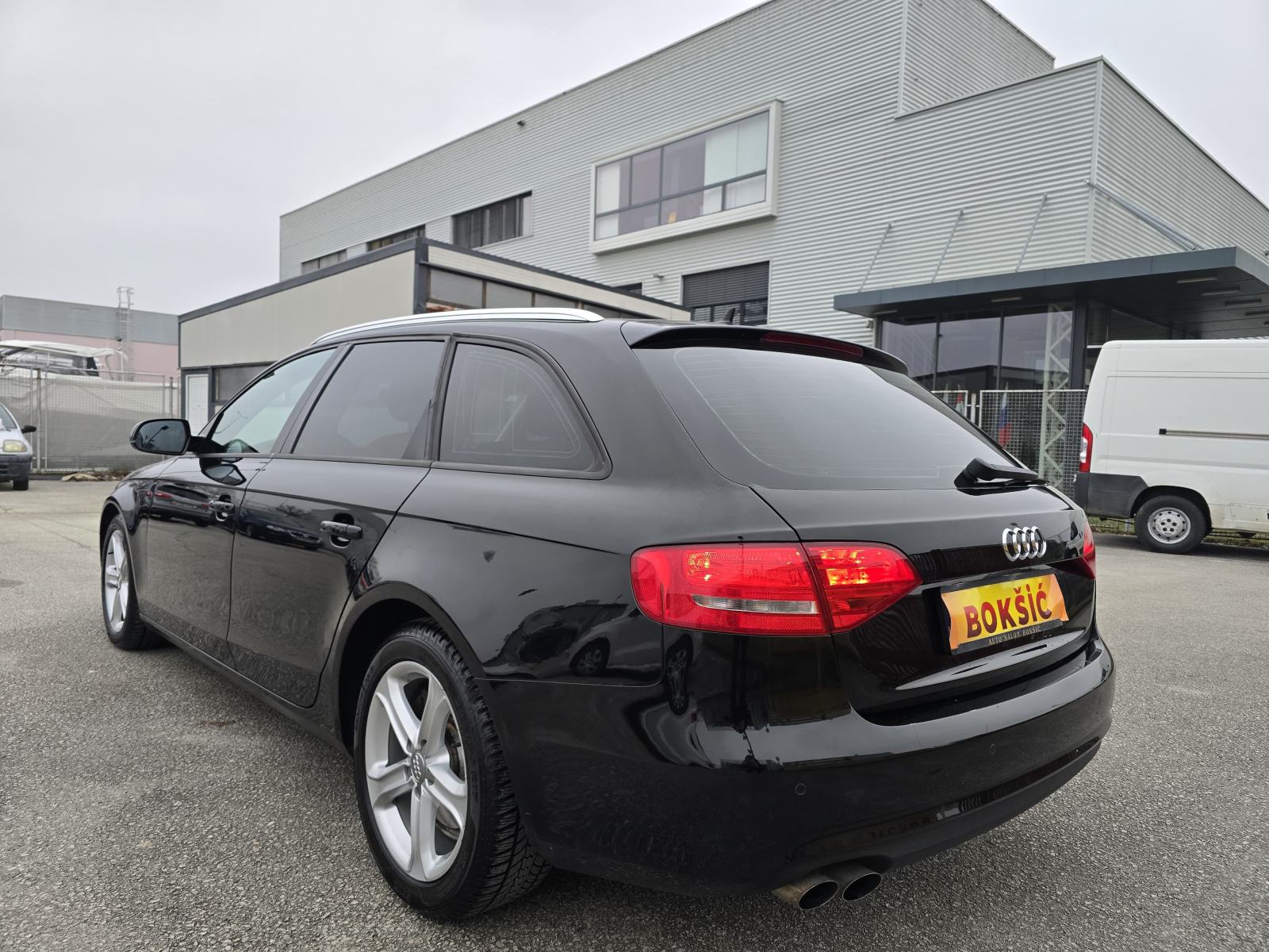 Audi A4 Avant 2,0 TDI SPORT-AUTOMATIK -SUPER STANJE., fotografija 5