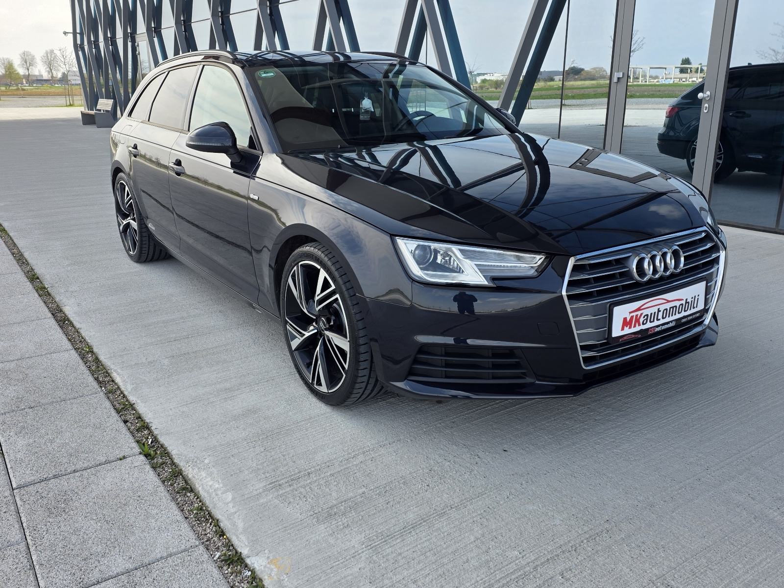 Audi A4 Avant 2,0 TDI S TRONIK,ALU 19,NOVE GUME, fotografija 7