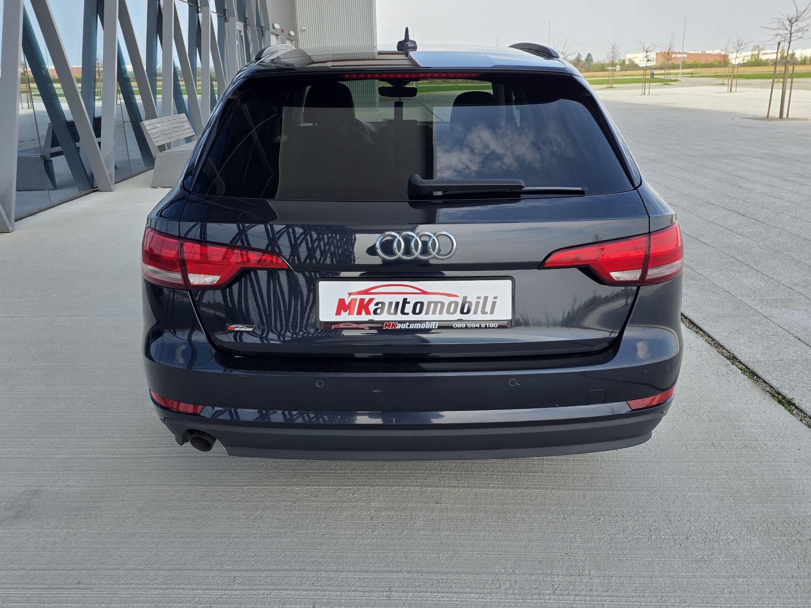 Audi A4 Avant 2,0 TDI S TRONIK,ALU 19,NOVE GUME, fotografija 5