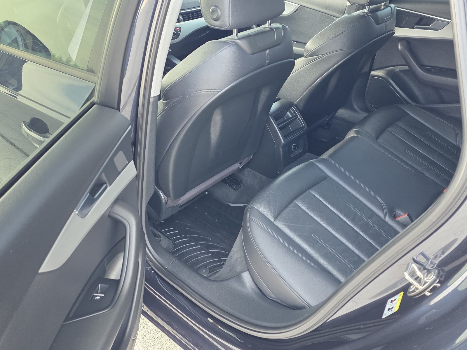 Audi A4 Avant 2,0 TDI S TRONIK,ALU 19,NOVE GUME, fotografija 19