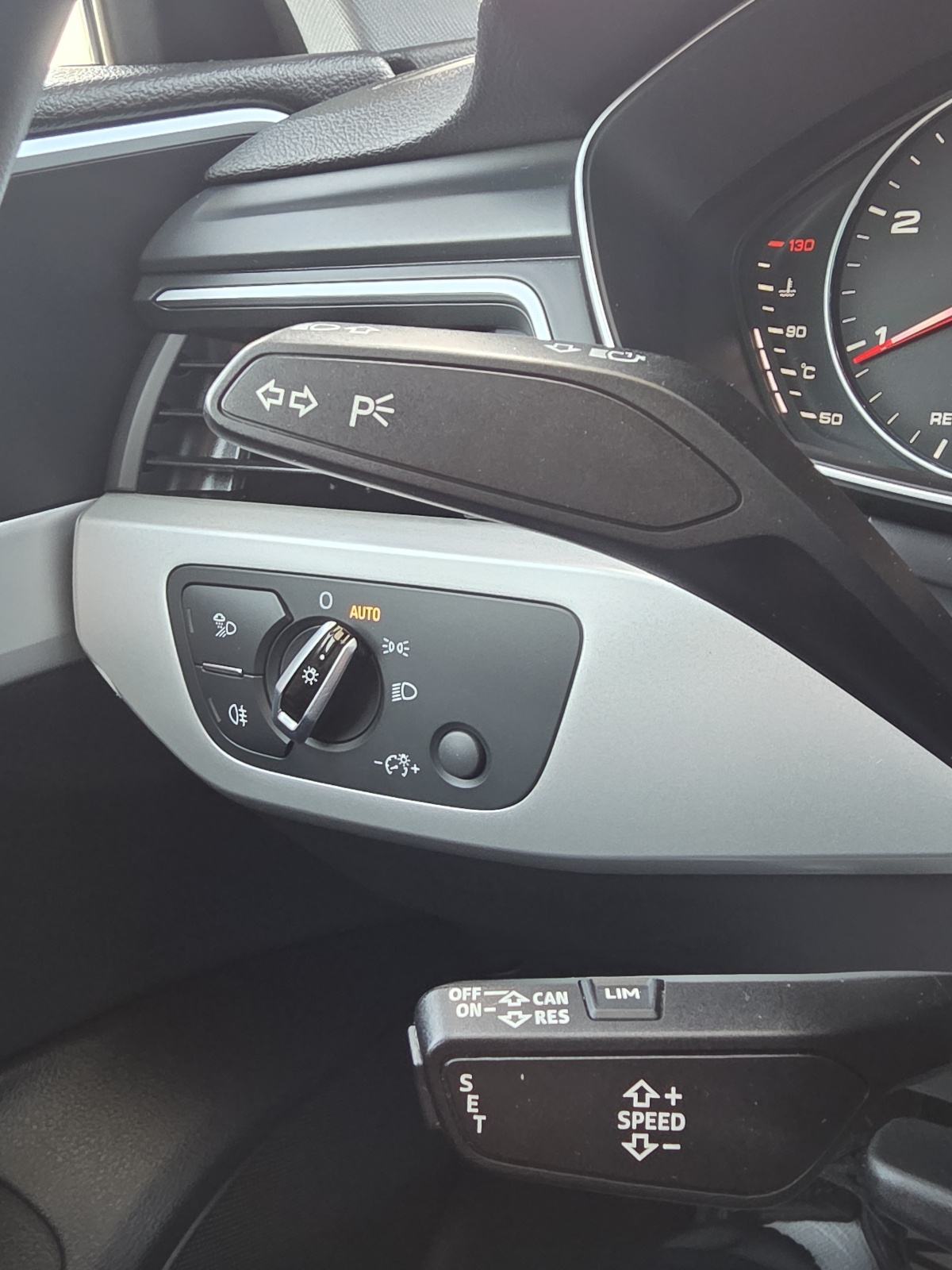 Audi A4 Avant 2,0 TDI S TRONIK,ALU 19,NOVE GUME, fotografija 20