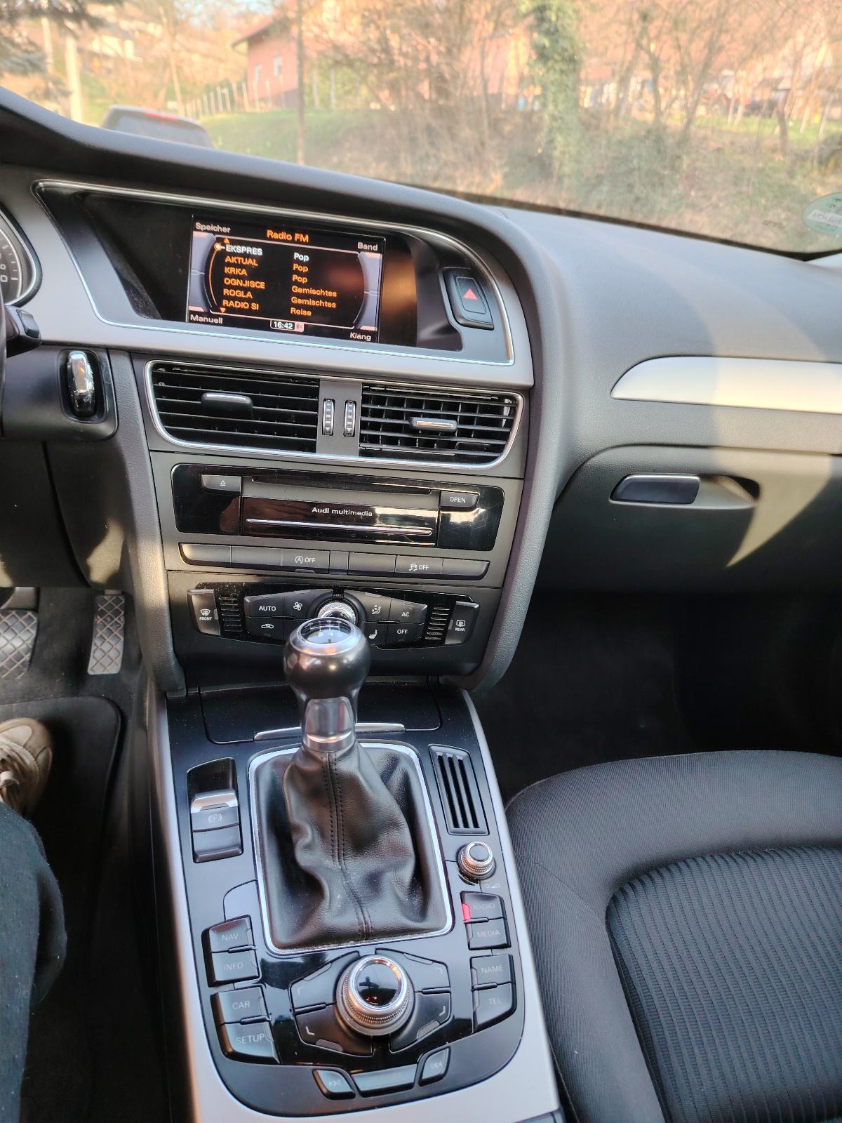 Audi A4 Avant 2,0 TDI Ultra Euro 6, fotografija 12
