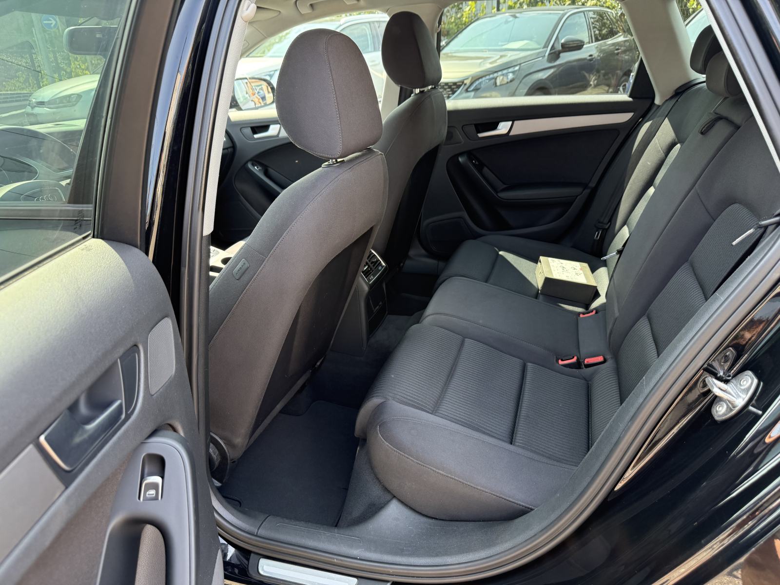 Audi A4 Avant 2,0 TDI XENON,PDC,NAVI,VELIKI SERVIS,TOP STANJE!!!, fotografija 18