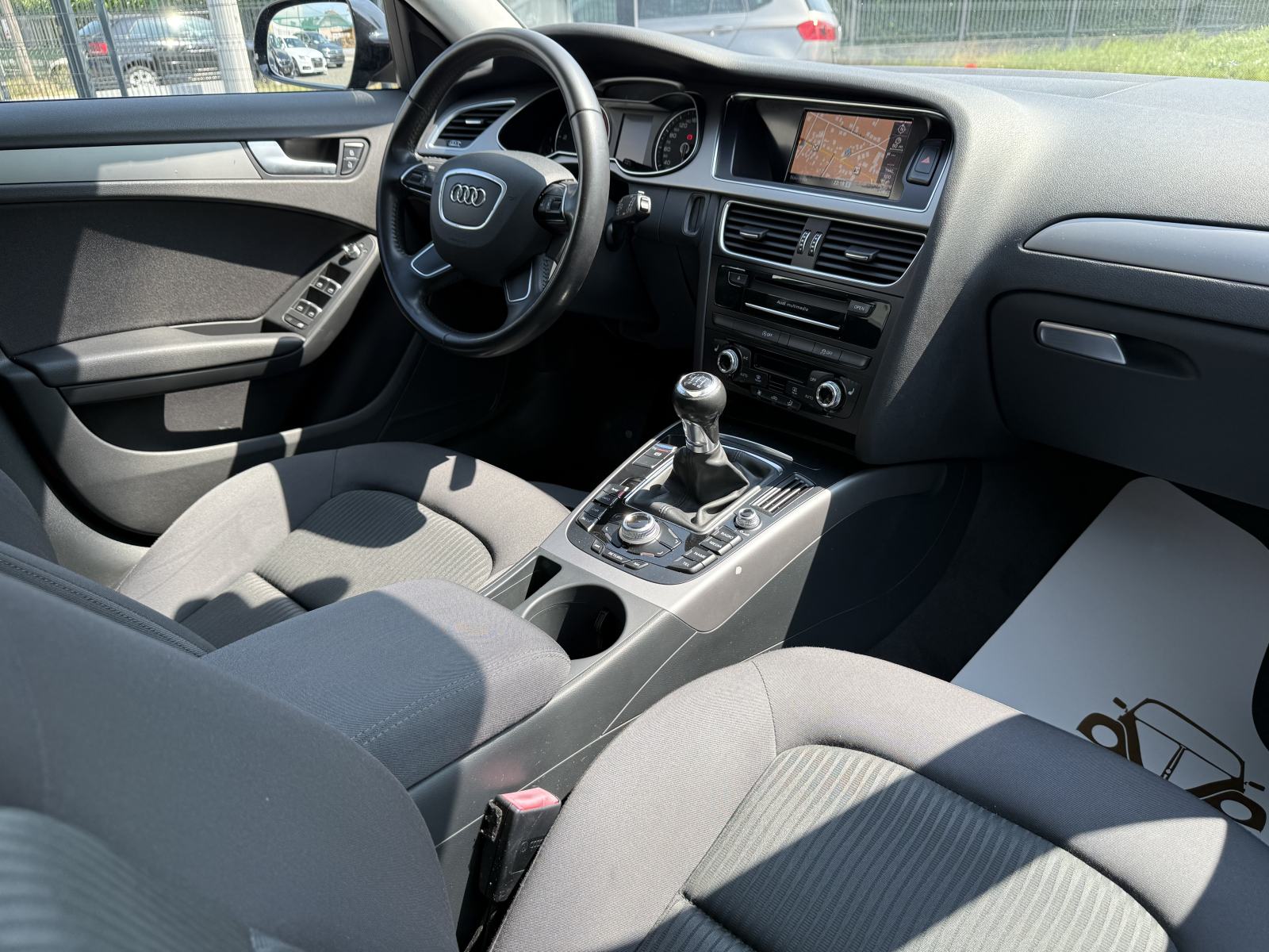 Audi A4 Avant 2,0 TDI XENON,PDC,NAVI,VELIKI SERVIS,TOP STANJE!!!, fotografija 17