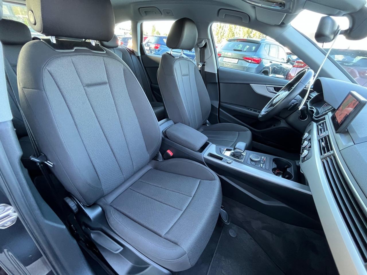 Audi A4 Avant 2.0 TFSI AUTOMATIK ALU NAVI LED, fotografija 11