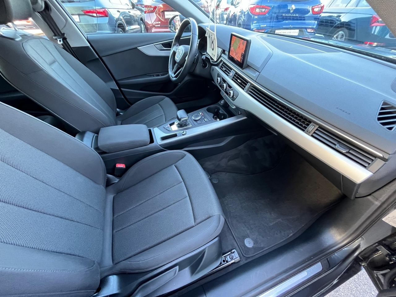 Audi A4 Avant 2.0 TFSI AUTOMATIK ALU NAVI LED, fotografija 12