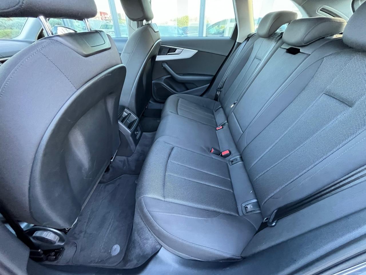 Audi A4 Avant 2.0 TFSI AUTOMATIK ALU NAVI LED, fotografija 13
