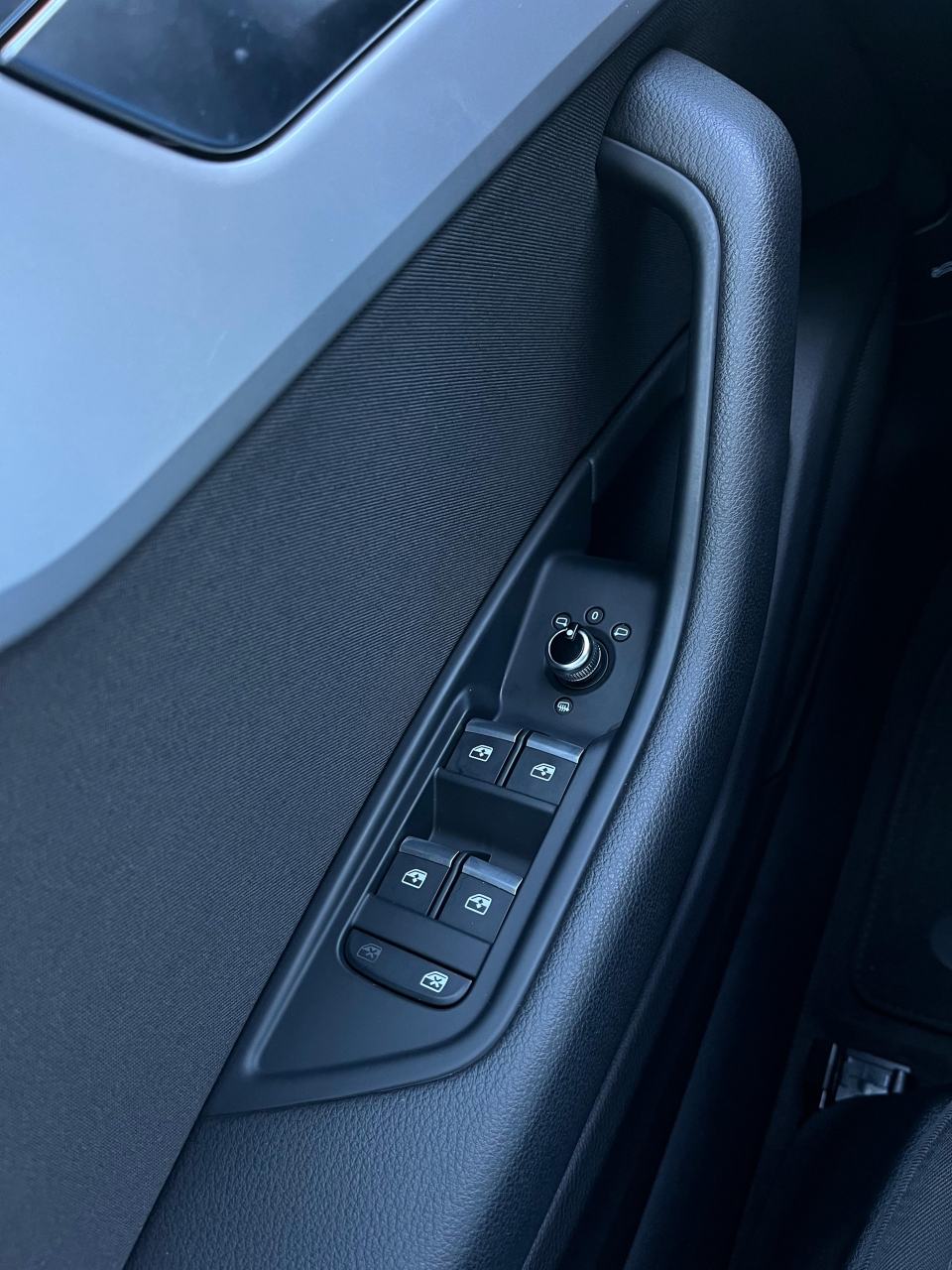 Audi A4 Avant 2.0 TFSI AUTOMATIK ALU NAVI LED, fotografija 20