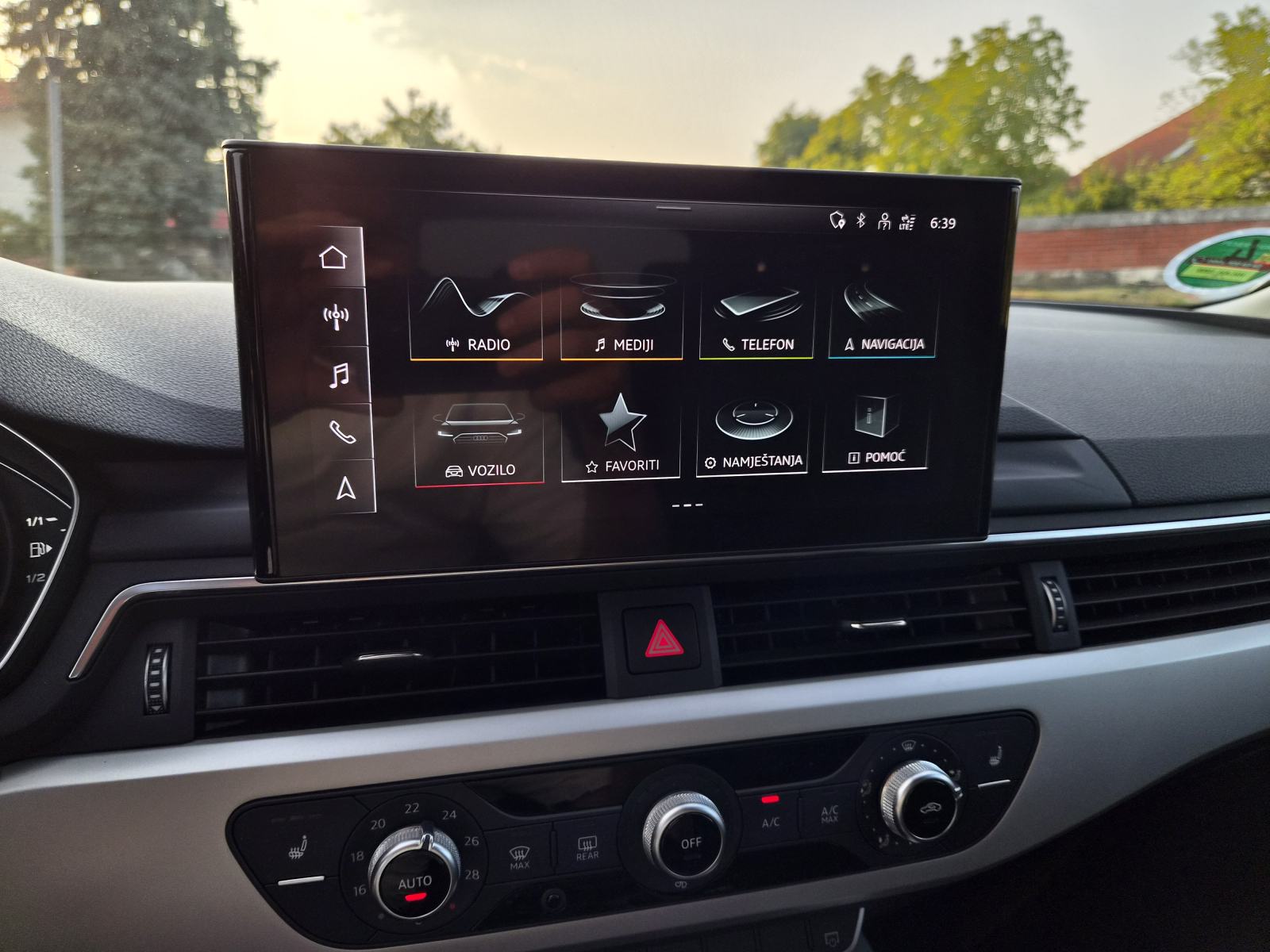 Audi A4 AVANT 30 TDI, 2021., NOVI MODEL, AUTOMATIK, TOP STANJE, fotografija 17