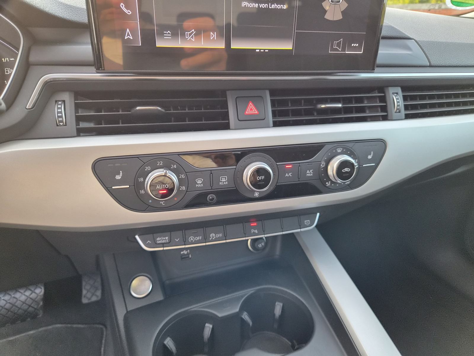 Audi A4 AVANT 30 TDI, 2021., NOVI MODEL, AUTOMATIK, TOP STANJE, fotografija 19