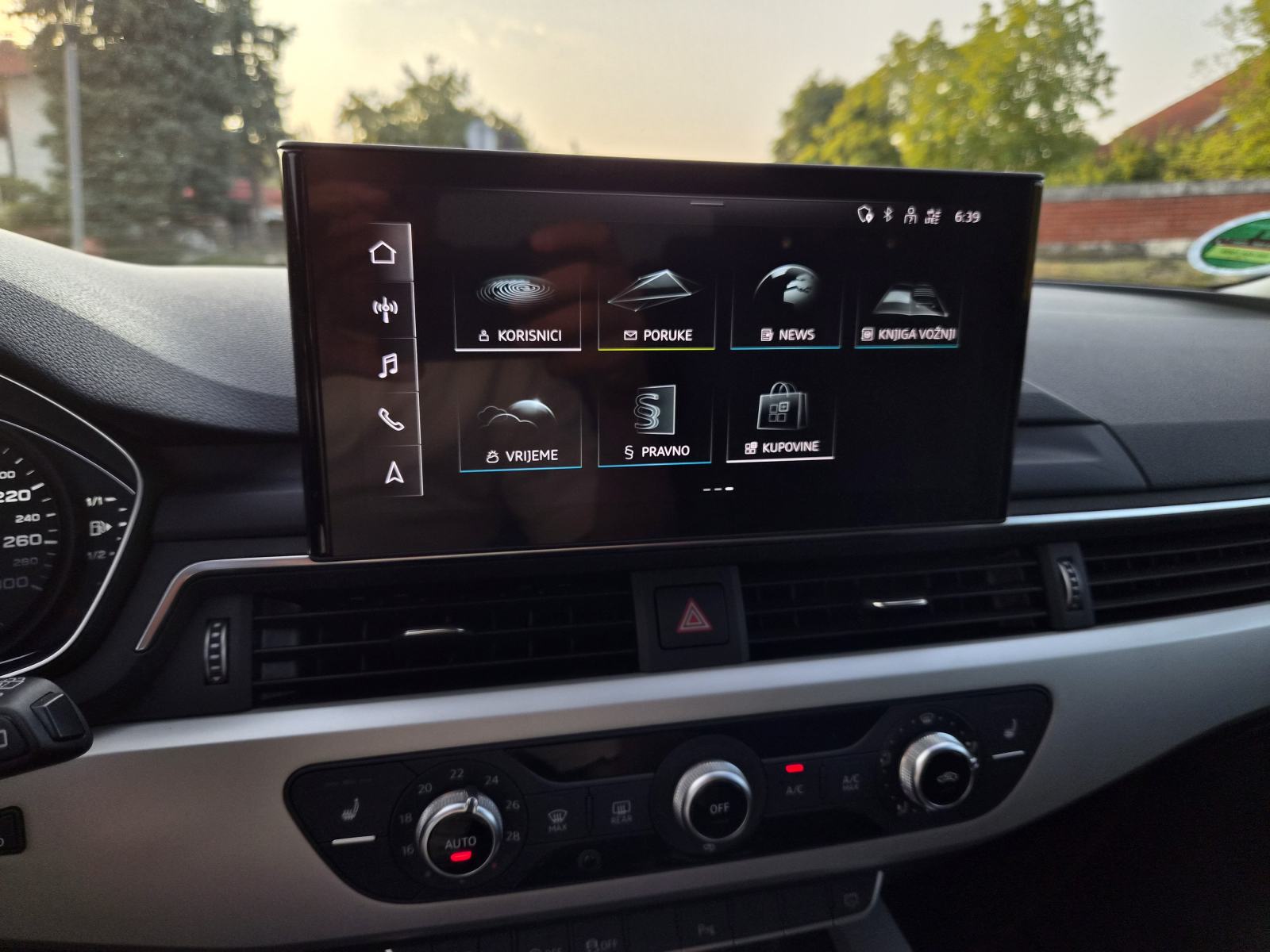 Audi A4 AVANT 30 TDI, 2021., NOVI MODEL, AUTOMATIK, TOP STANJE, fotografija 18