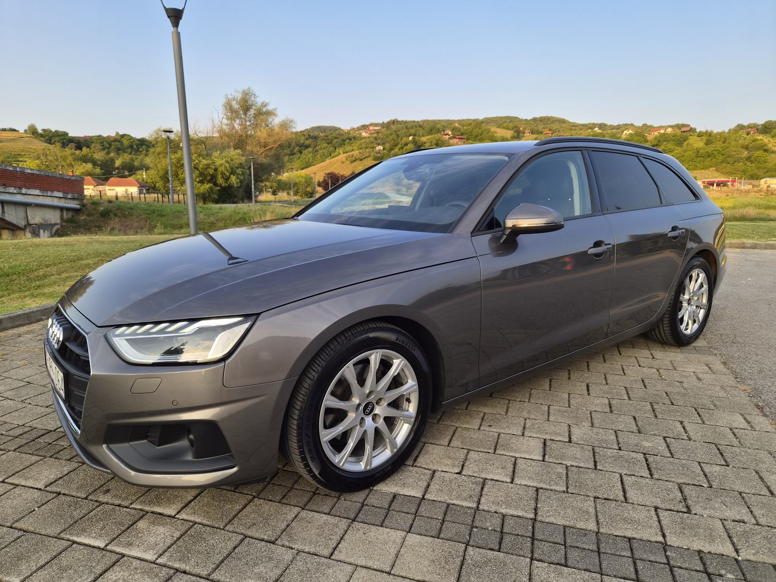 Audi A4 AVANT 30 TDI, 2021., NOVI MODEL, AUTOMATIK, TOP STANJE, fotografija 2