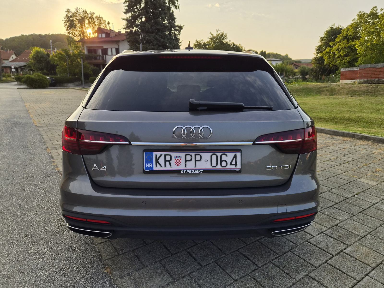 Audi A4 AVANT 30 TDI, 2021., NOVI MODEL, AUTOMATIK, TOP STANJE, fotografija 6