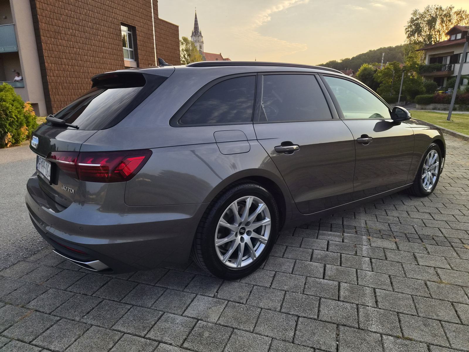 Audi A4 AVANT 30 TDI, 2021., NOVI MODEL, AUTOMATIK, TOP STANJE, fotografija 8