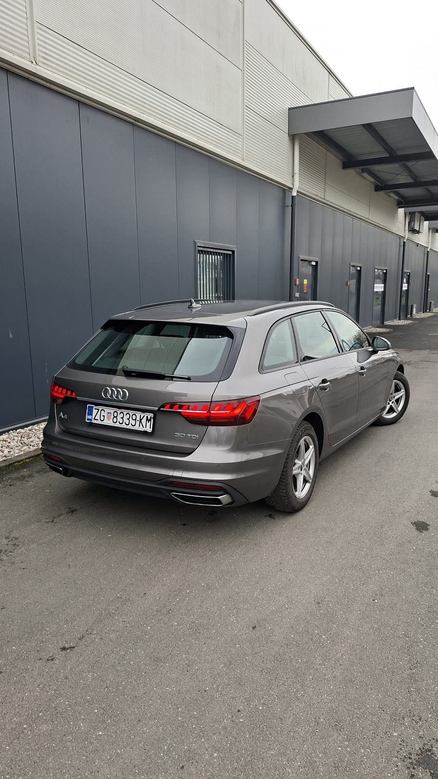Audi A4 Avant 30 TDI automatik, fotografija 4