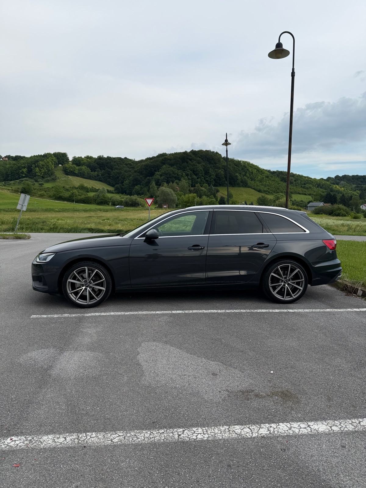 Audi A4 Avant 30 TDI automatik, fotografija 2