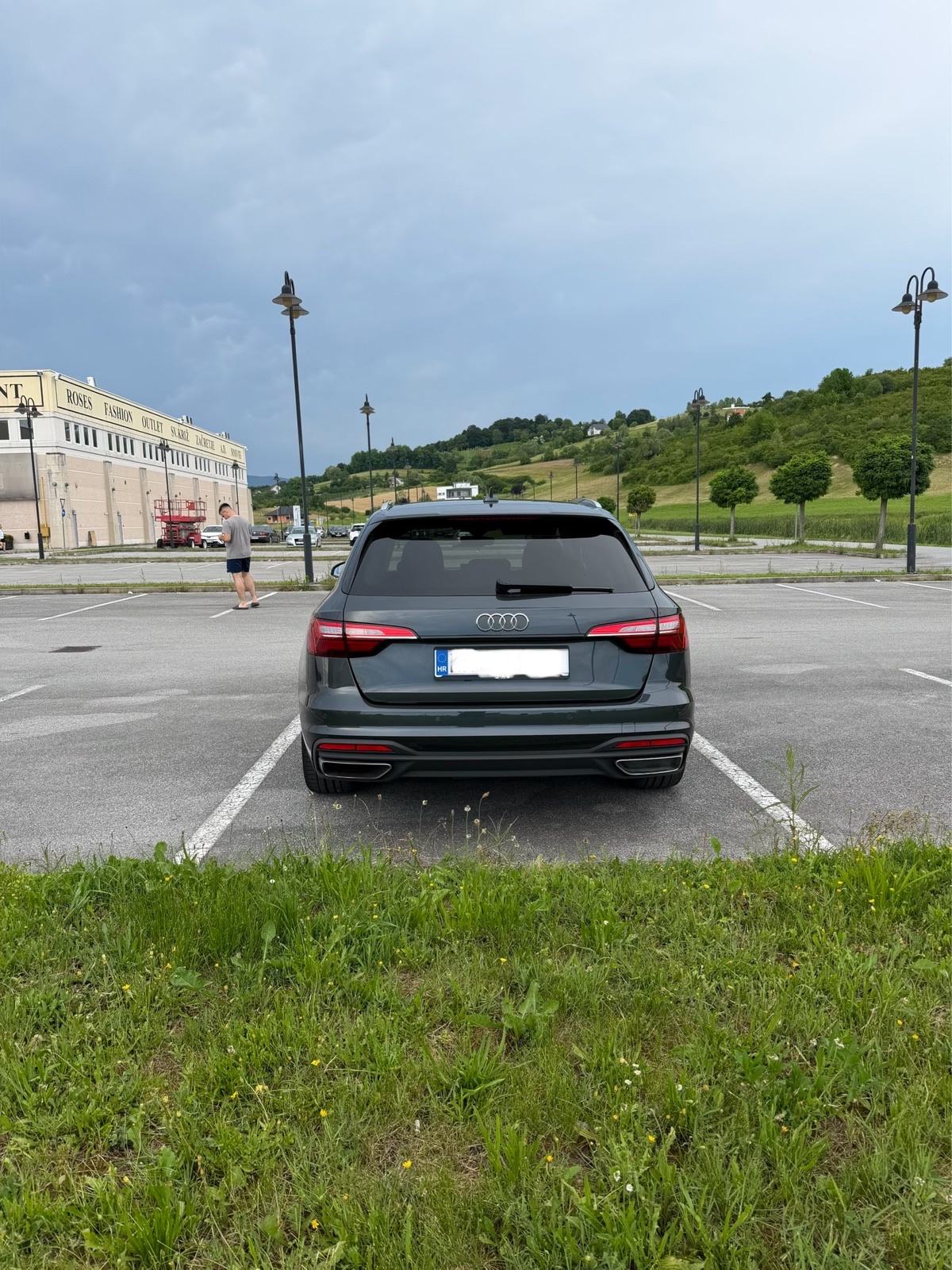 Audi A4 Avant 30 TDI automatik, fotografija 4