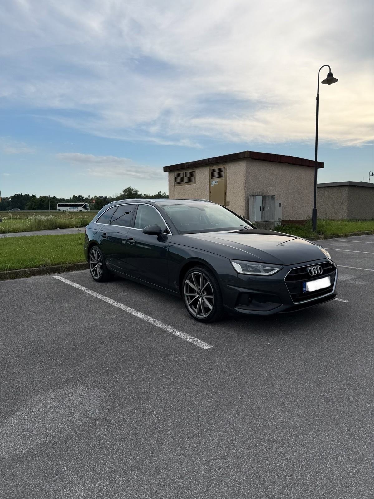 Audi A4 Avant 30 TDI automatik, fotografija 7