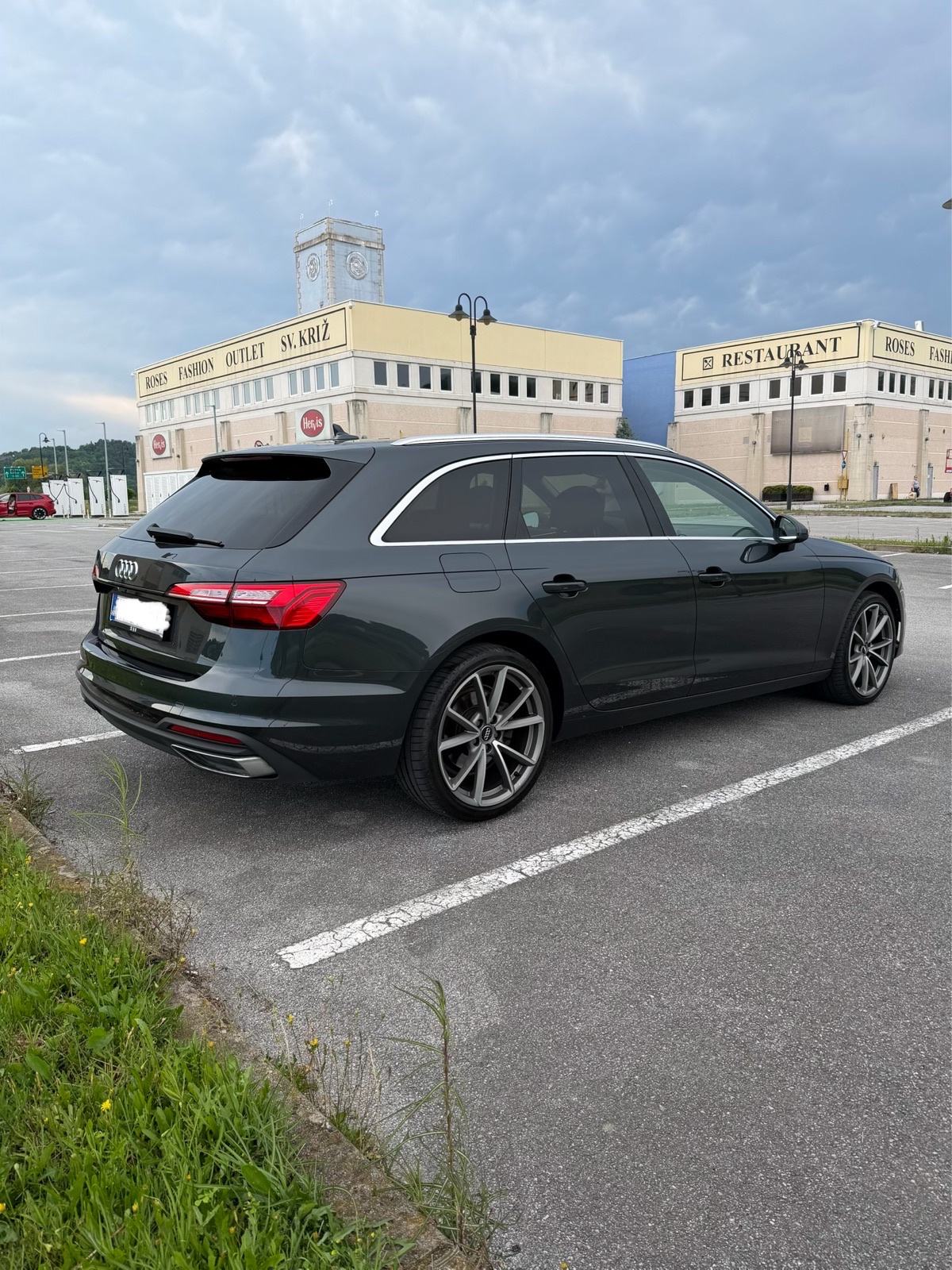Audi A4 Avant 30 TDI automatik, fotografija 5