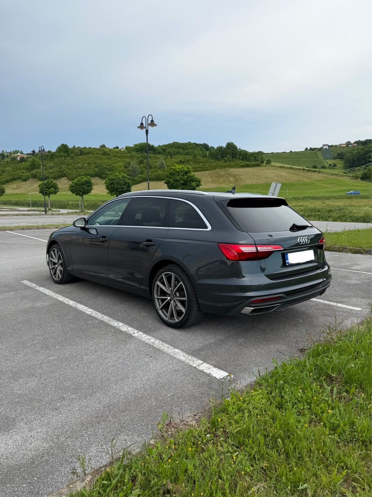Audi A4 Avant 30 TDI automatik, fotografija 3