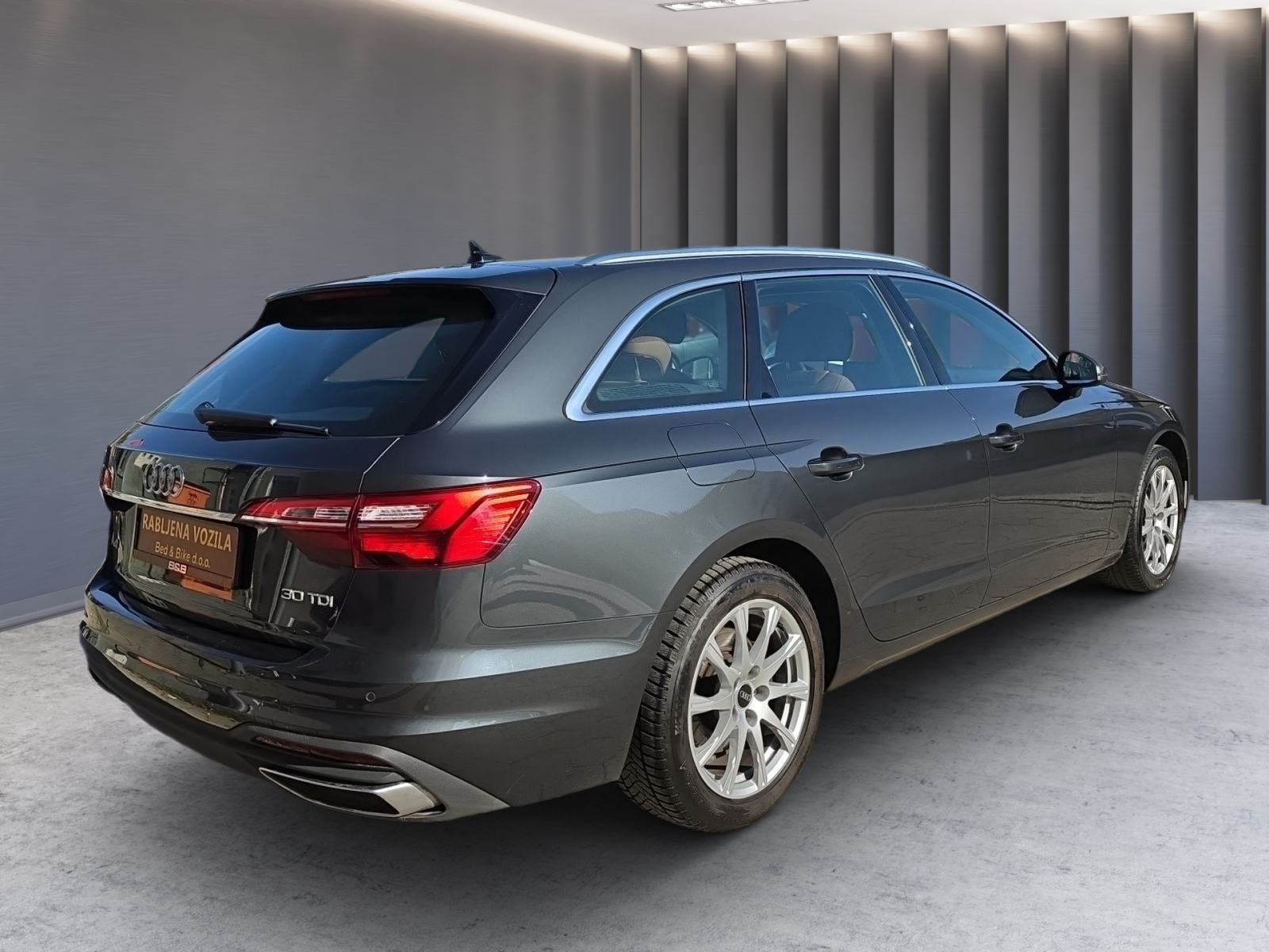 Audi A4 Avant 30 TDI S-tronic// B&O // Navi // Leather, fotografija 7