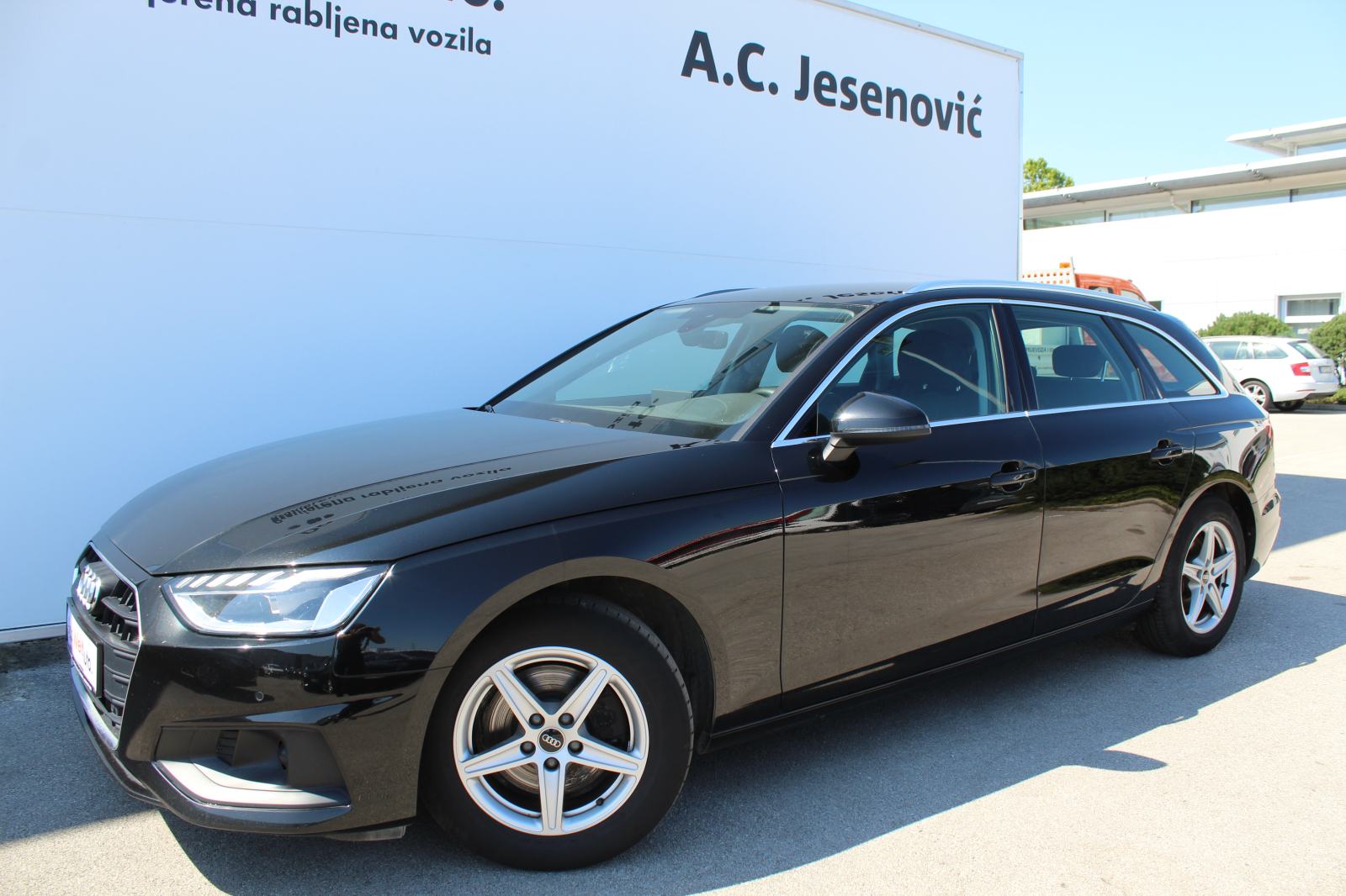Audi A4 Avant 30 TDI S tr Advanced, fotografija 7