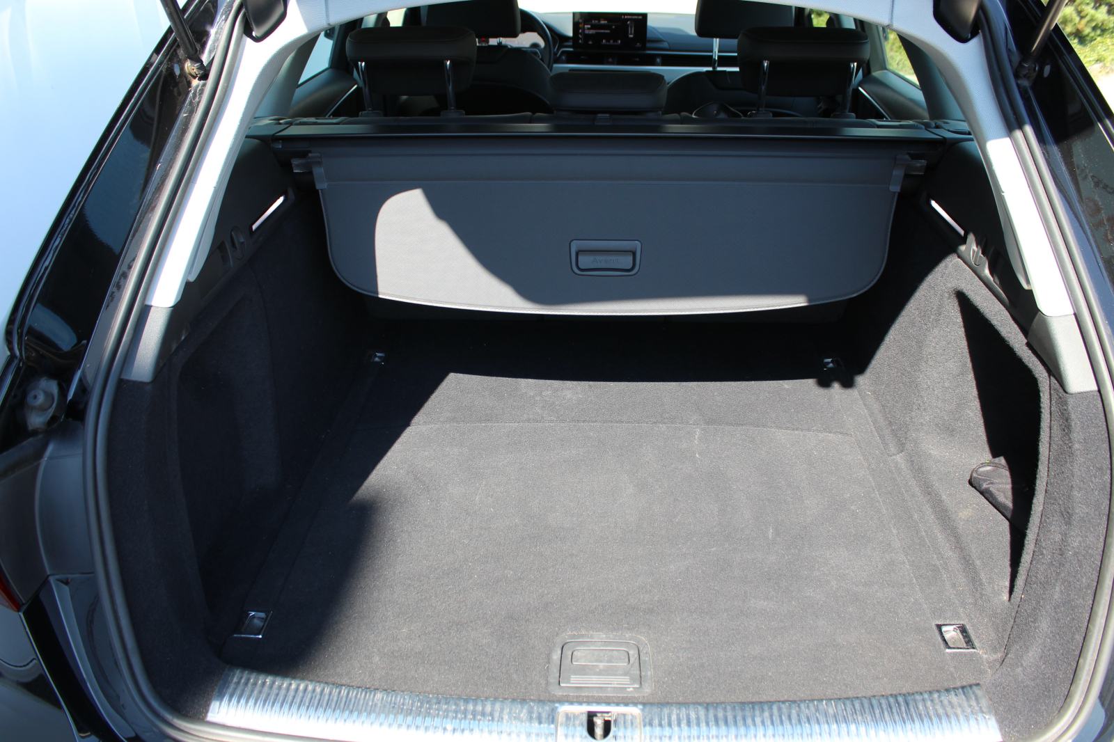Audi A4 Avant 30 TDI S tr Advanced, fotografija 16