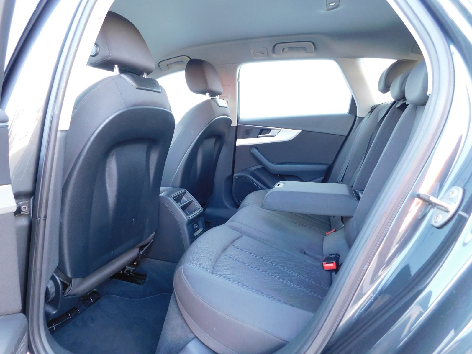Audi A4 Avant 30 TDI S tronic-LEASING BEZ UČEŠĆA!, fotografija 11