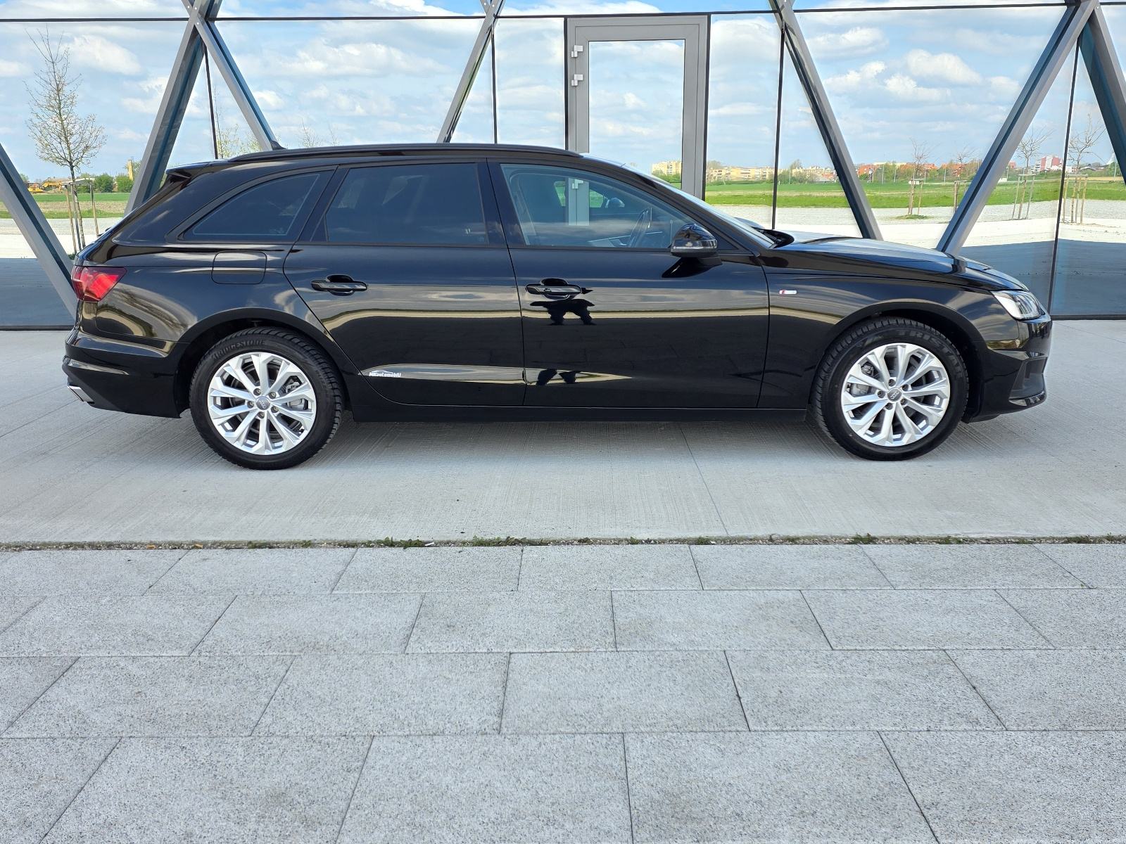 Audi A4 Avant 30 TDI VIRTUAL,FUL LED,NAVI 135 T.K.M, fotografija 7