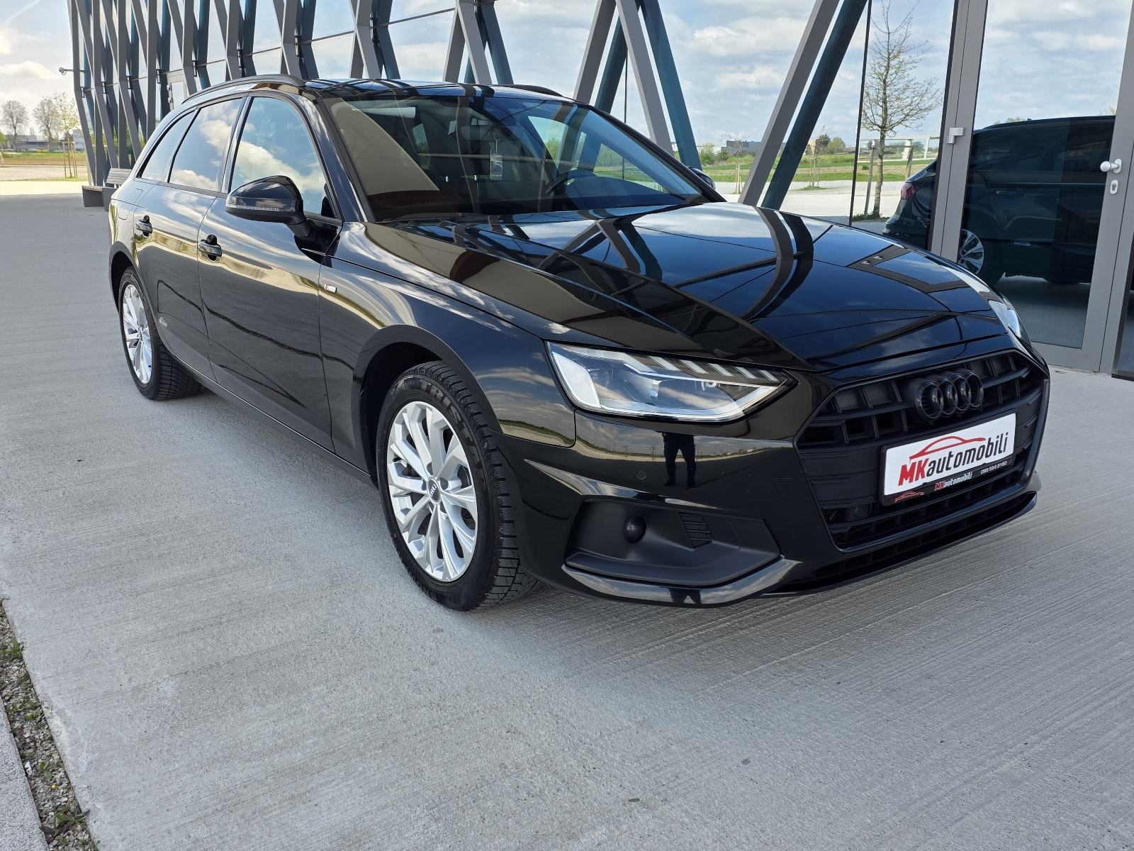 Audi A4 Avant 30 TDI VIRTUAL,FUL LED,NAVI 135 T.K.M, fotografija 8