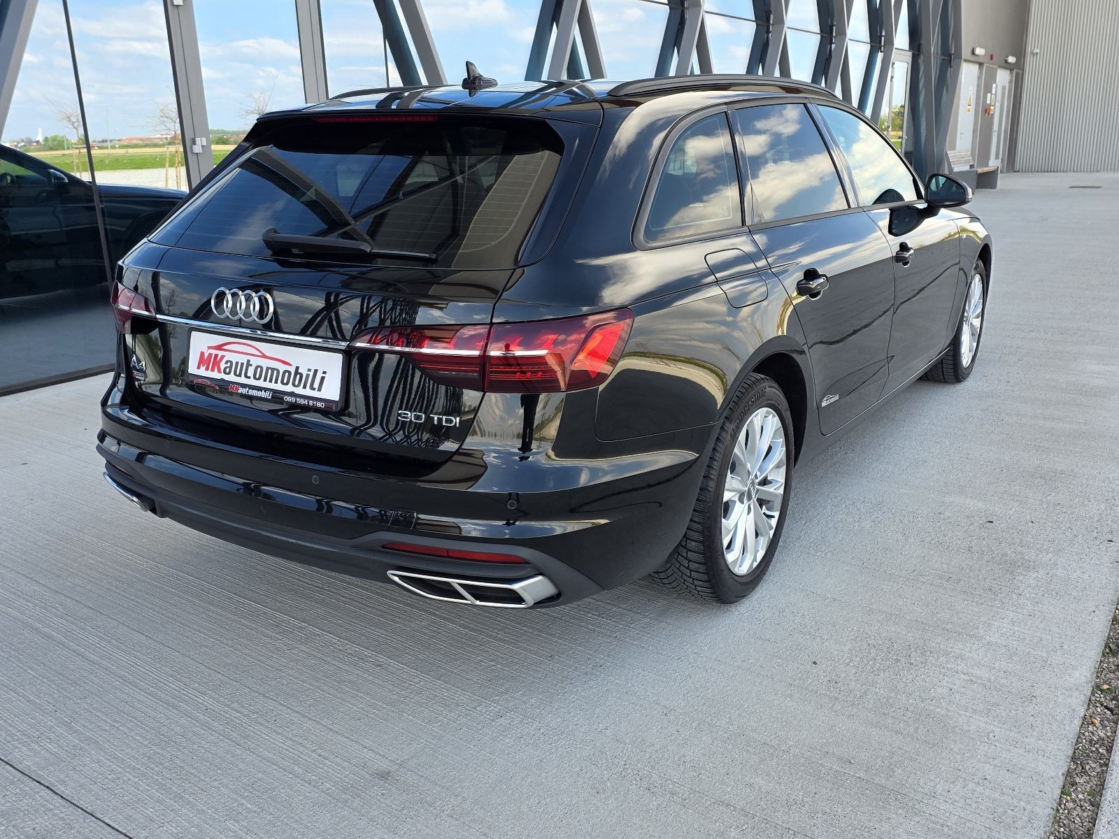 Audi A4 Avant 30 TDI VIRTUAL,FUL LED,NAVI 135 T.K.M, fotografija 6